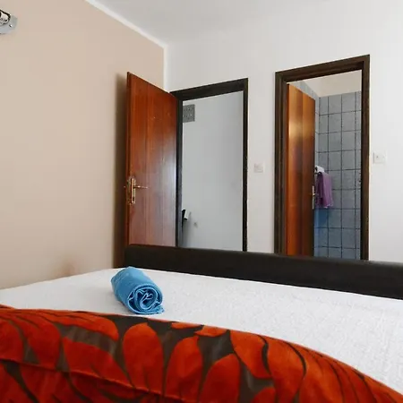 6447b Apartment *
